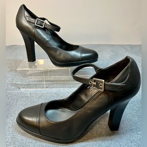 Simply Vera Mary Jane heels, sz8
